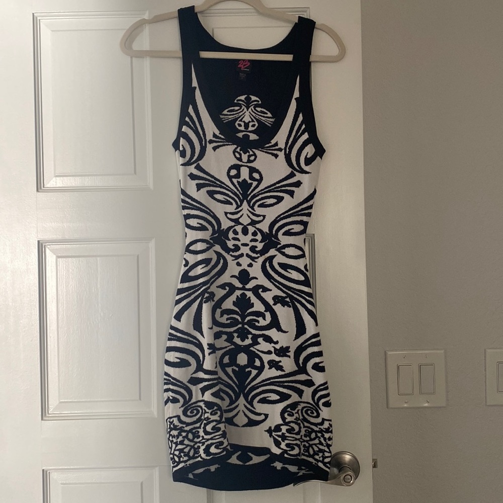 BEBE DRESS